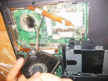 Fujitsu tuulettimen puhdistus