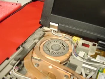 Lenovo tuulettimen puhdistus ja ylikuumeneminen